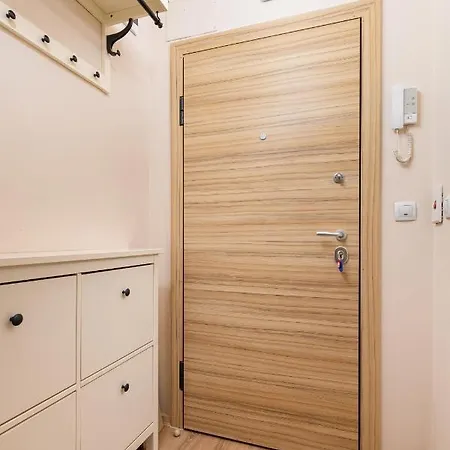 Апартаменти Bright&cozy 1bd Flat With A Terrace&parking By Flat Mаnager *