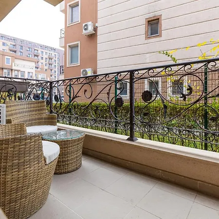 Bright & Cozy 1bd Flat With A Terrace And Parking * Plovdiv