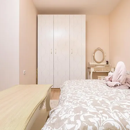 Bright & Cozy 1bd Flat With A Terrace And Parking Plovdiv